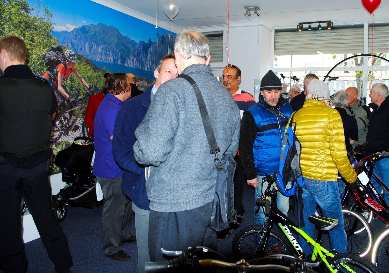 JR Cycles Croydon London